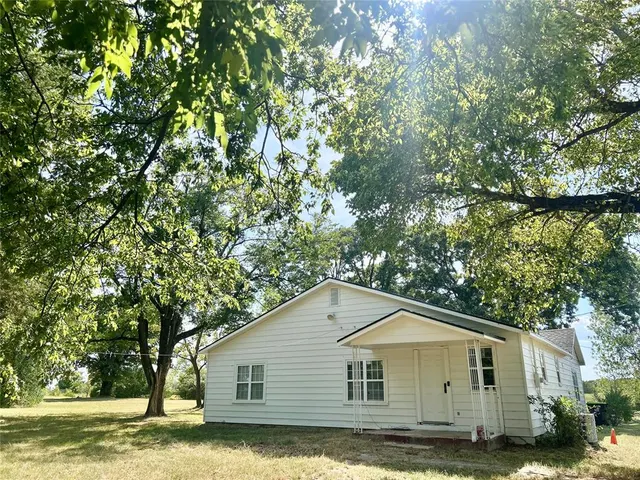 Photo 4 — 3412 N Mississippi Avenue, Ada, OK 74820