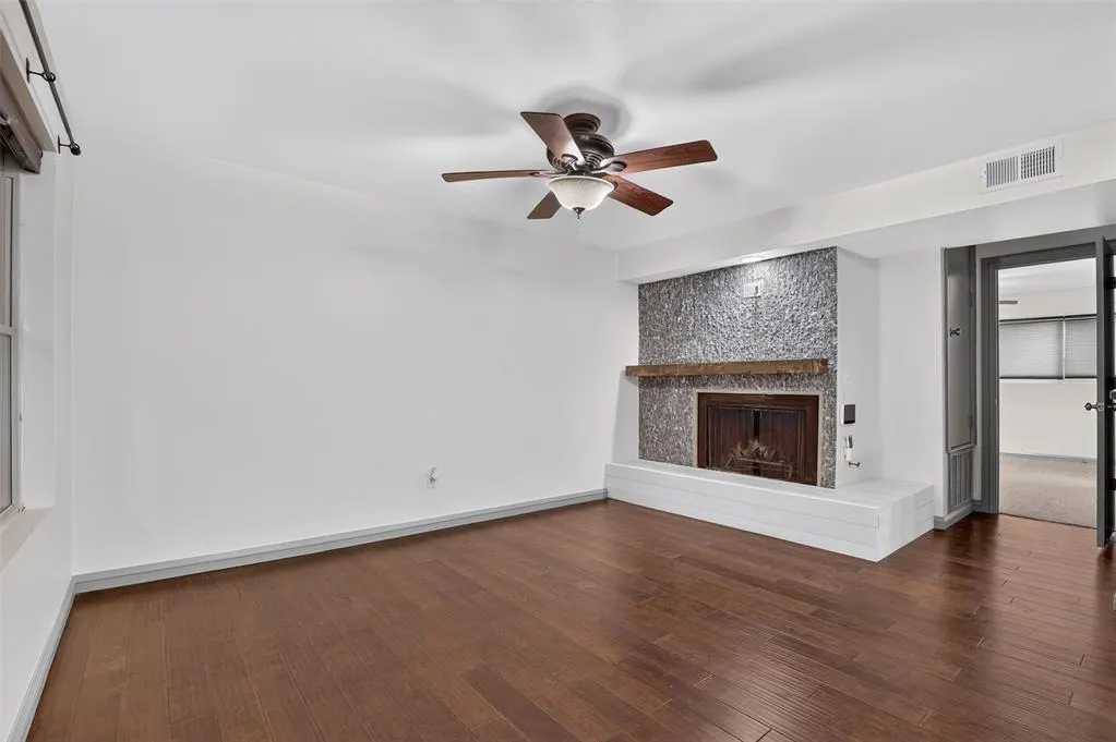 Photo 8 — 600 NW 4th Street 104N, Oklahoma City, OK 73102