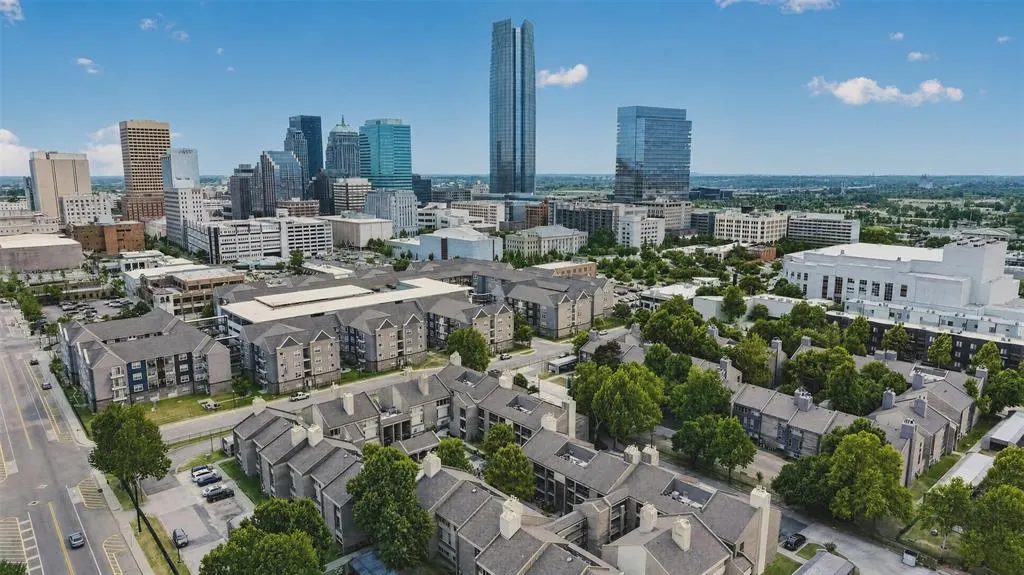 Photo 32 — 600 NW 4th Street 104N, Oklahoma City, OK 73102