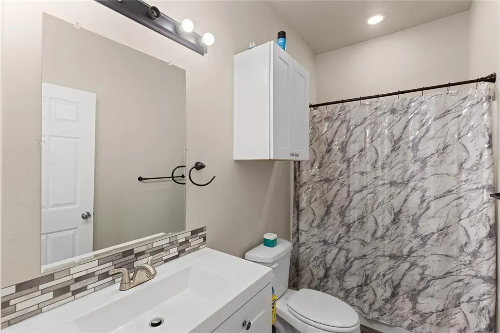 Photo 16 — 1326 NW 6th Street 1326 and 1328, Oklahoma City, OK 73106
