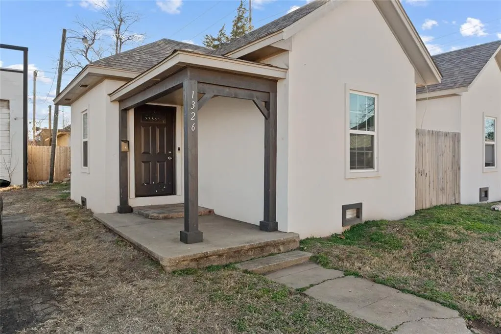 Photo 18 — 1326 NW 6th Street 1326 and 1328, Oklahoma City, OK 73106