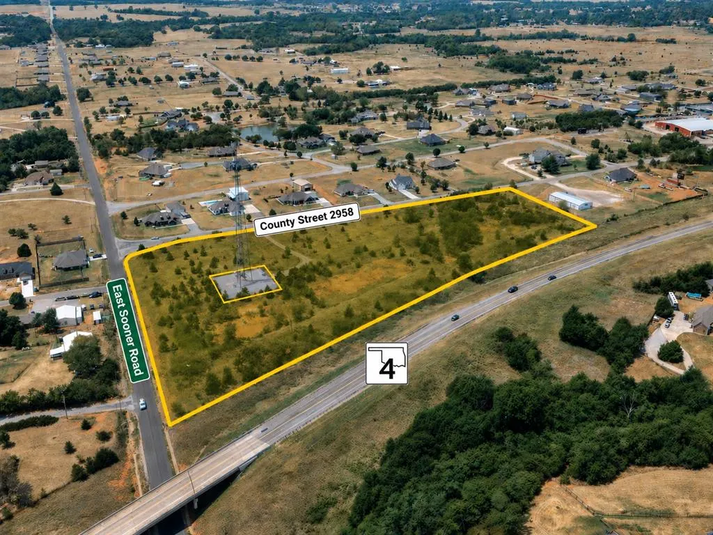 Front exterior — 0000 County Street 2958, Tuttle, OK 73089
