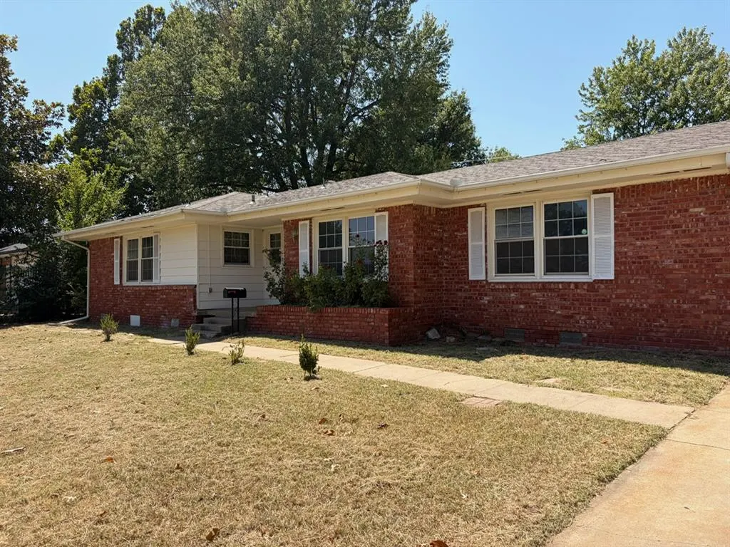 Photo 3 — 3113 Mockingbird Lane, Oklahoma City, OK 73110
