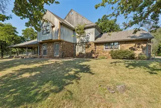 Sold home at 727 Autumn Lane