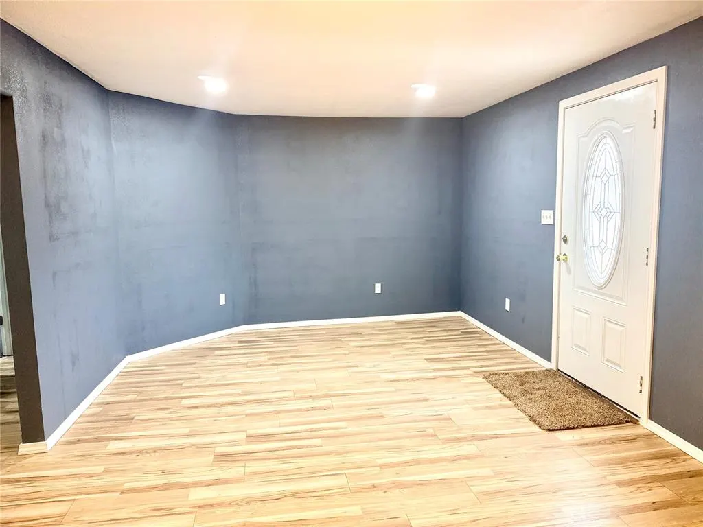 Photo 4 — 526 S Howard Avenue, Elk City, OK 73644