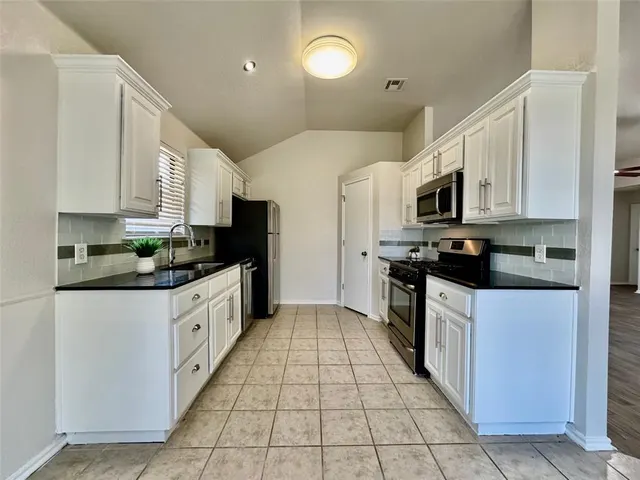 Photo 8 — 2605 NW 162nd Street, Edmond, OK 73013
