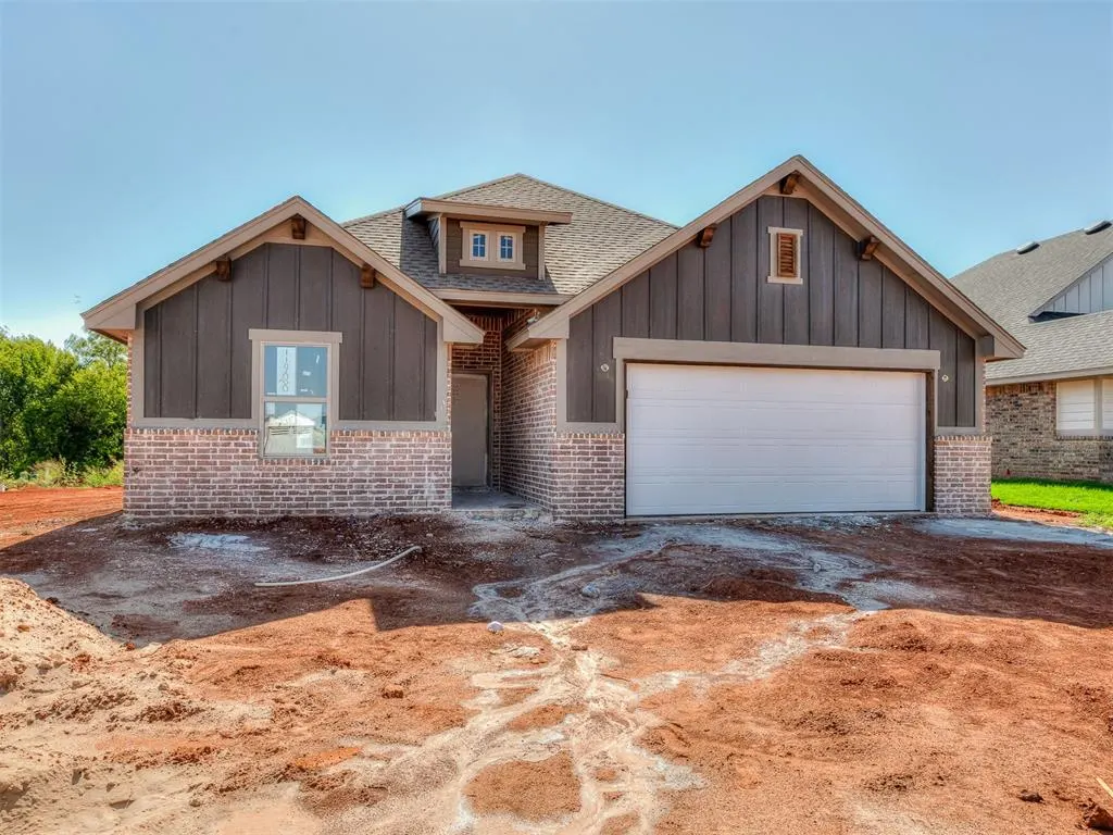 Front exterior — 11908 Rockbed Drive, Yukon, OK 73099