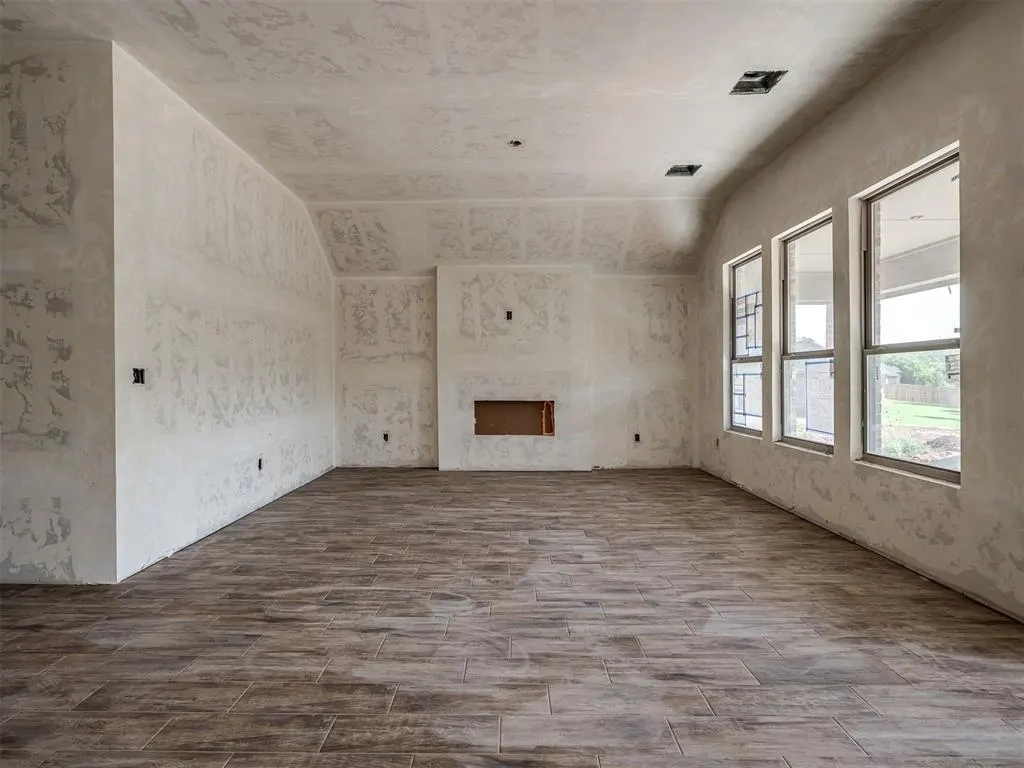 Photo 3 — 11908 Rockbed Drive, Yukon, OK 73099