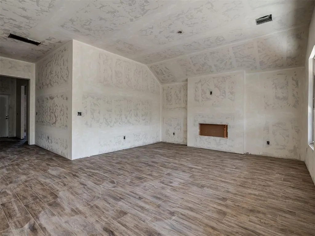 Photo 4 — 11908 Rockbed Drive, Yukon, OK 73099