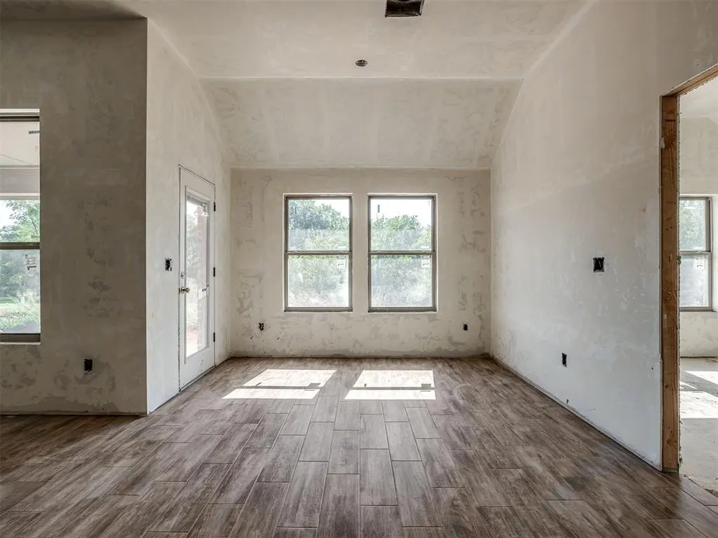 Photo 9 — 11908 Rockbed Drive, Yukon, OK 73099