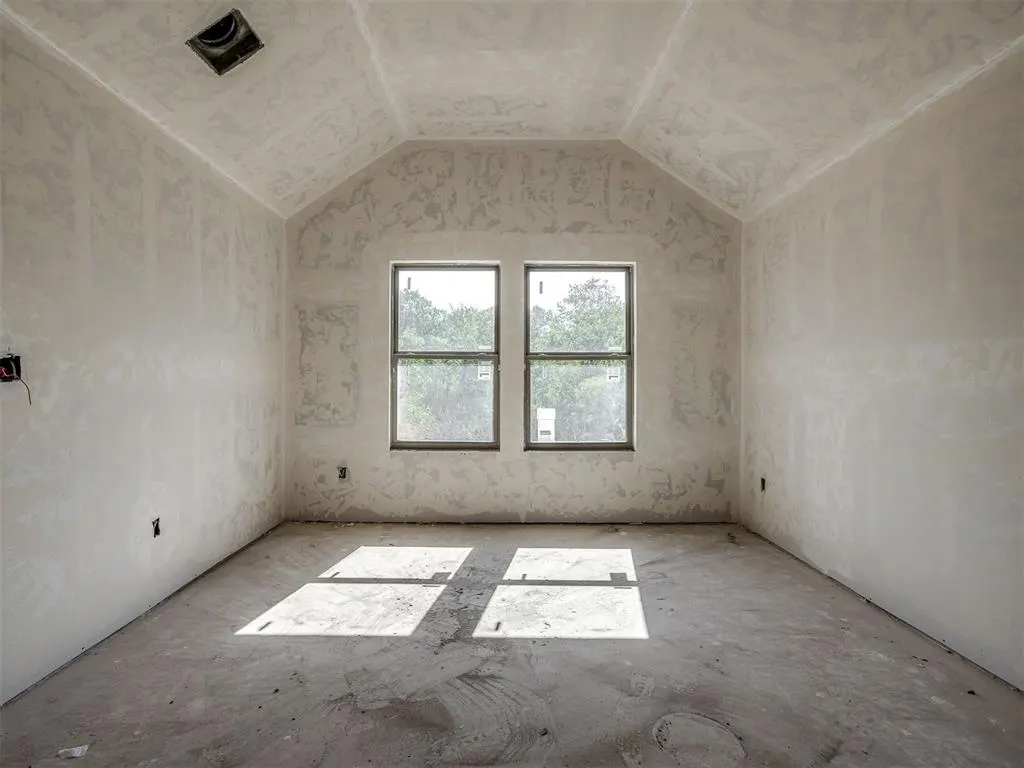 Photo 11 — 11908 Rockbed Drive, Yukon, OK 73099