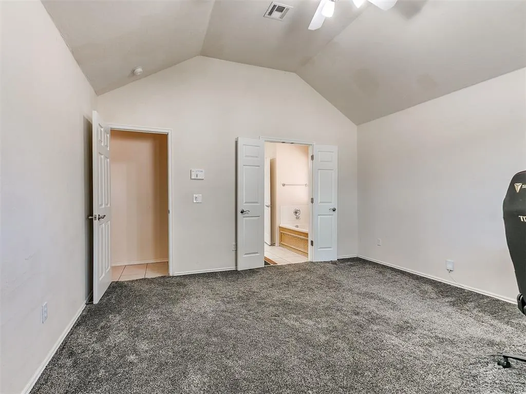 Photo 10 — 12524 SW 13th Street, Yukon, OK 73099