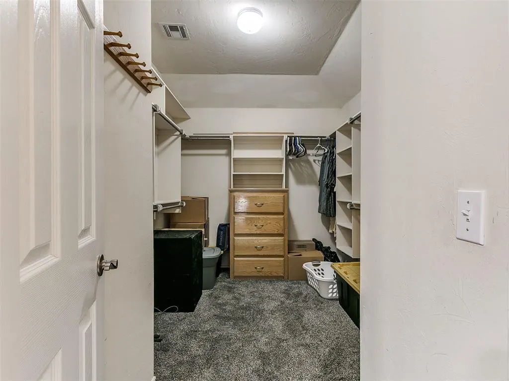 Photo 16 — 12524 SW 13th Street, Yukon, OK 73099