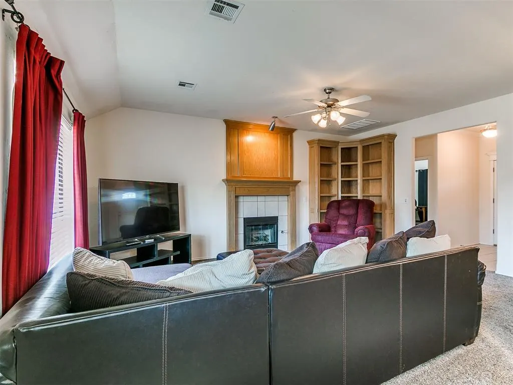 Photo 19 — 12524 SW 13th Street, Yukon, OK 73099