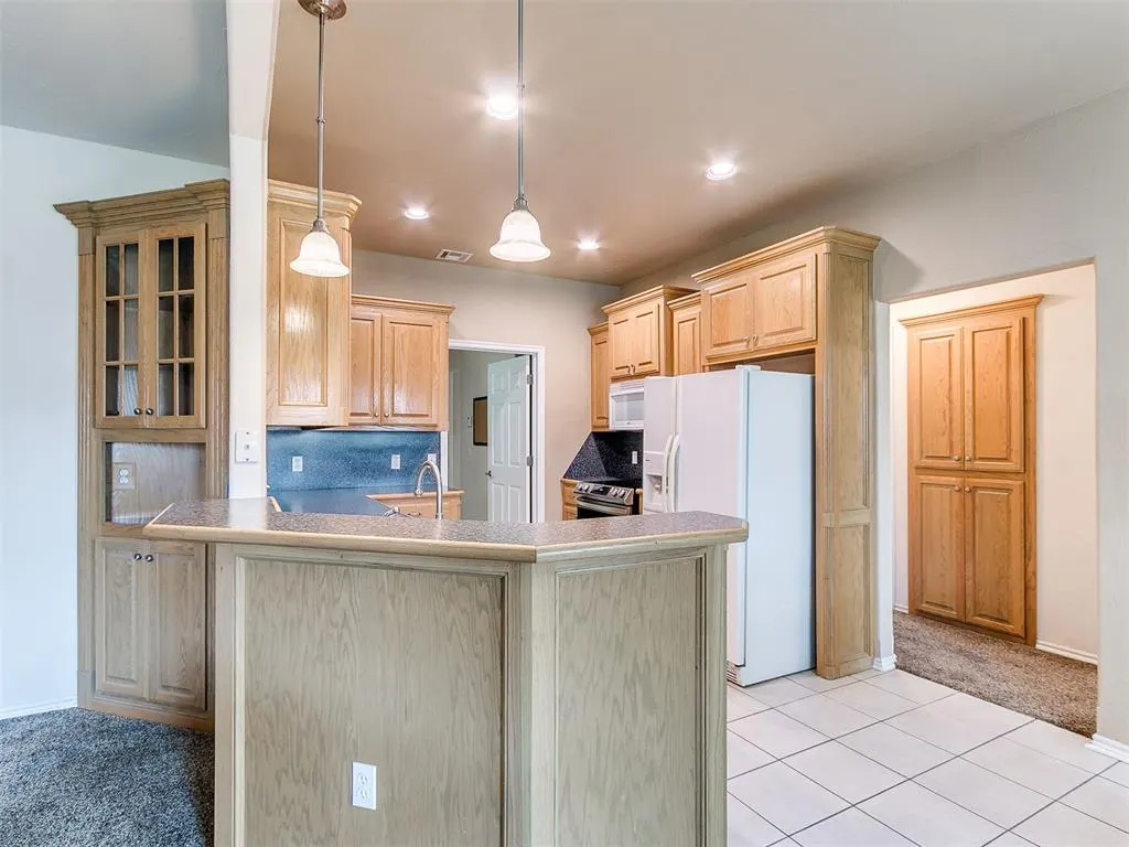 Photo 22 — 12524 SW 13th Street, Yukon, OK 73099