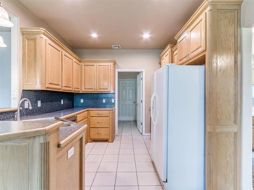 Photo 23 — 12524 SW 13th Street, Yukon, OK 73099