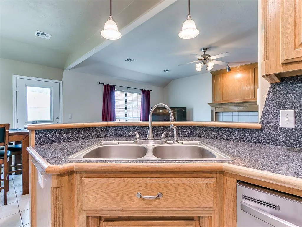 Photo 25 — 12524 SW 13th Street, Yukon, OK 73099