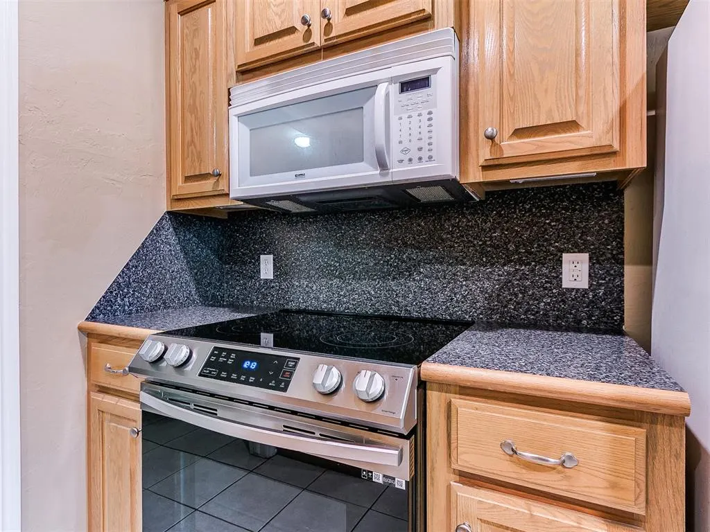 Photo 26 — 12524 SW 13th Street, Yukon, OK 73099