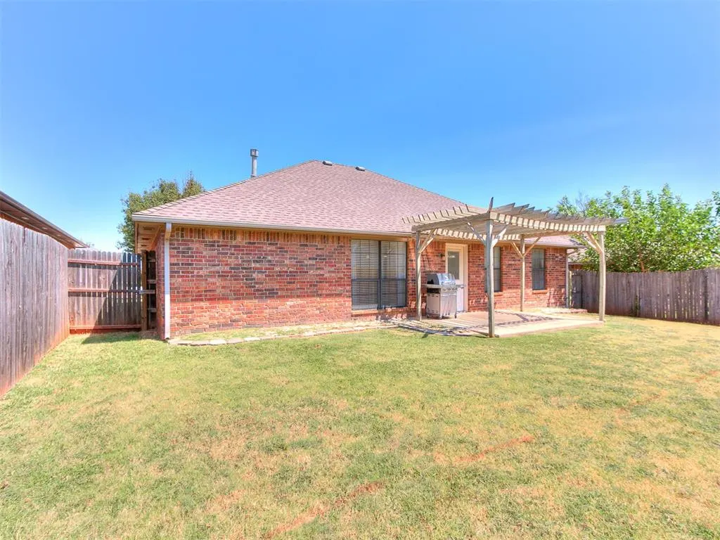 Photo 38 — 12524 SW 13th Street, Yukon, OK 73099
