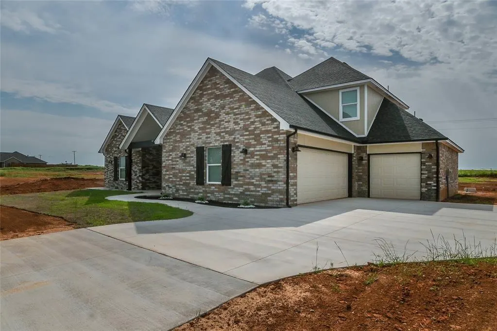 Front exterior — 4705 Whitetail Drive, Guthrie, OK 73044