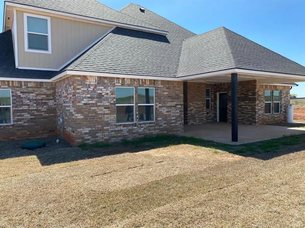 Photo 2 — 4705 Whitetail Drive, Guthrie, OK 73044