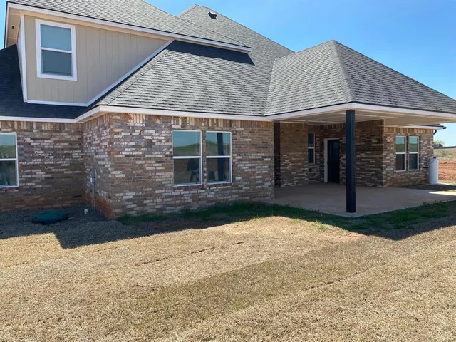 Photo 2 — 4705 Whitetail Drive, Guthrie, OK 73044