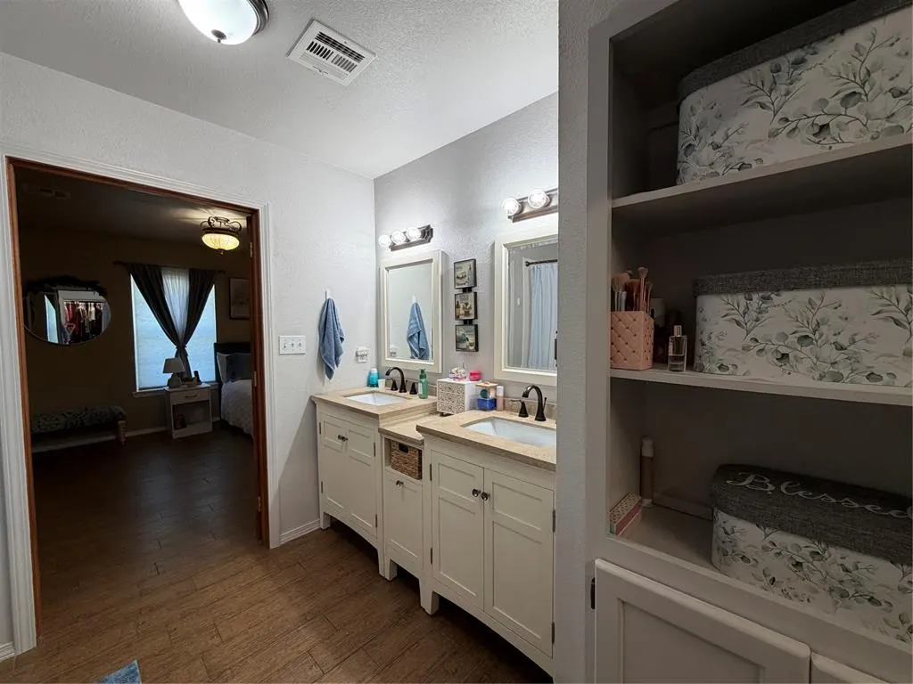 Photo 21 — 521 N Ballard Street, Maud, OK 74854