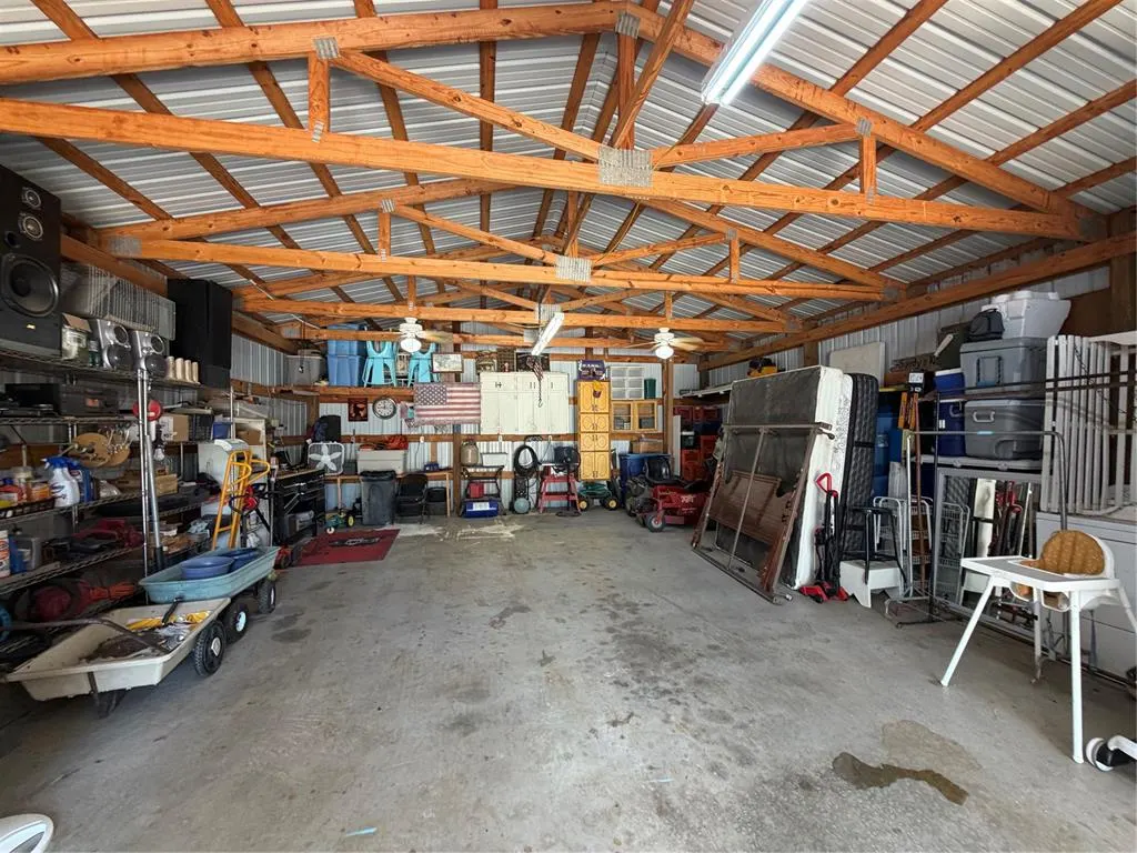 Photo 33 — 521 N Ballard Street, Maud, OK 74854