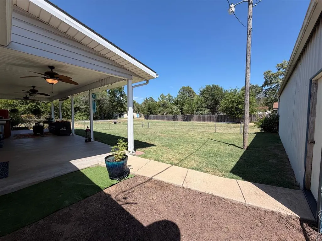 Photo 31 — 521 N Ballard Street, Maud, OK 74854