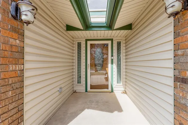 Photo 4 — 113 E Snowmass Drive, Yukon, OK 73099