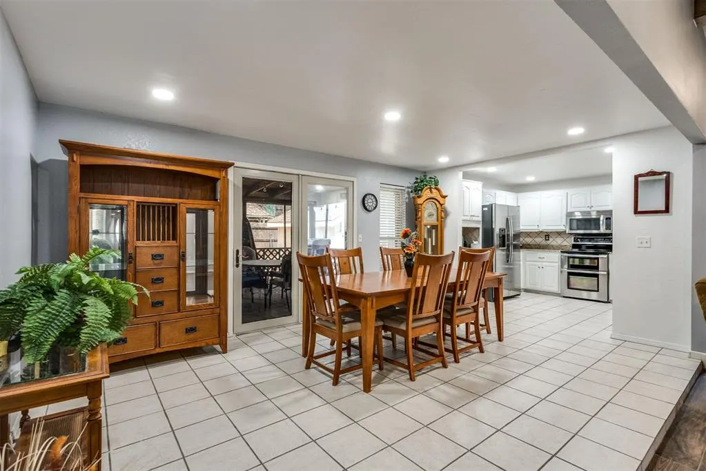 Photo 10 — 113 E Snowmass Drive, Yukon, OK 73099