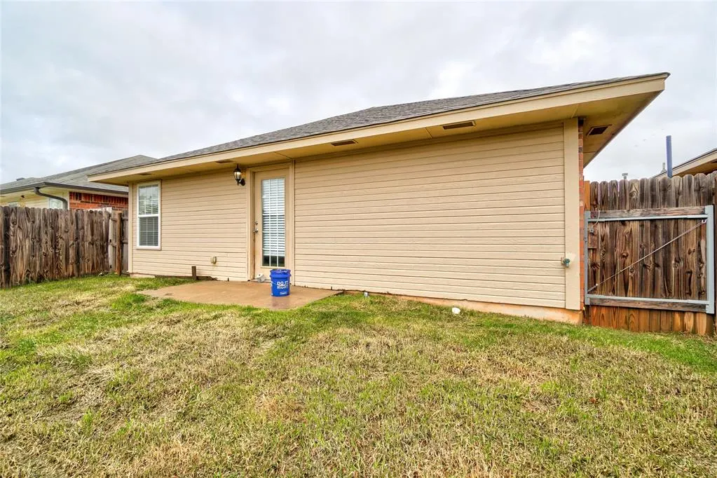 Photo 21 — 12324 SW 5th Street, Yukon, OK 73099