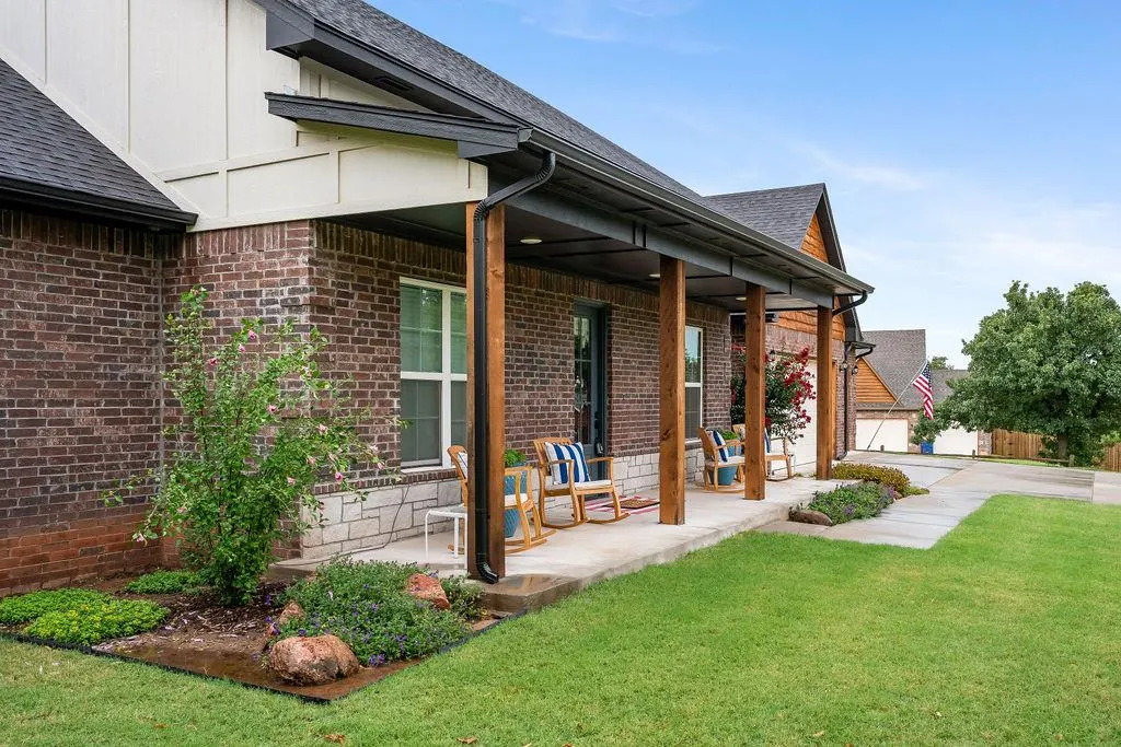 Photo 4 — 2405 Gina Court, Guthrie, OK 73044