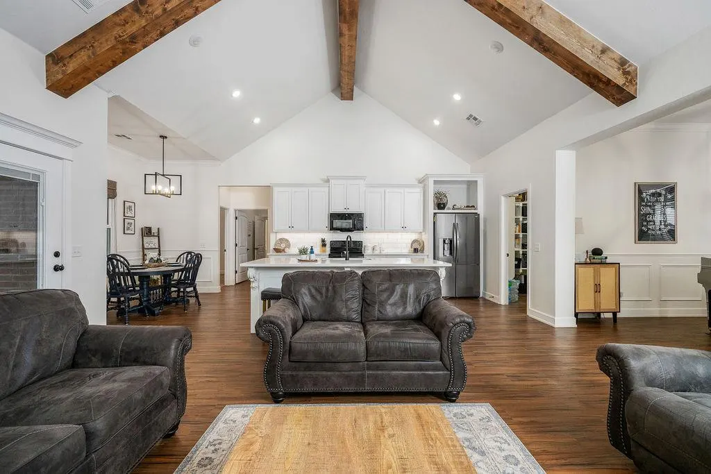 Photo 11 — 2405 Gina Court, Guthrie, OK 73044