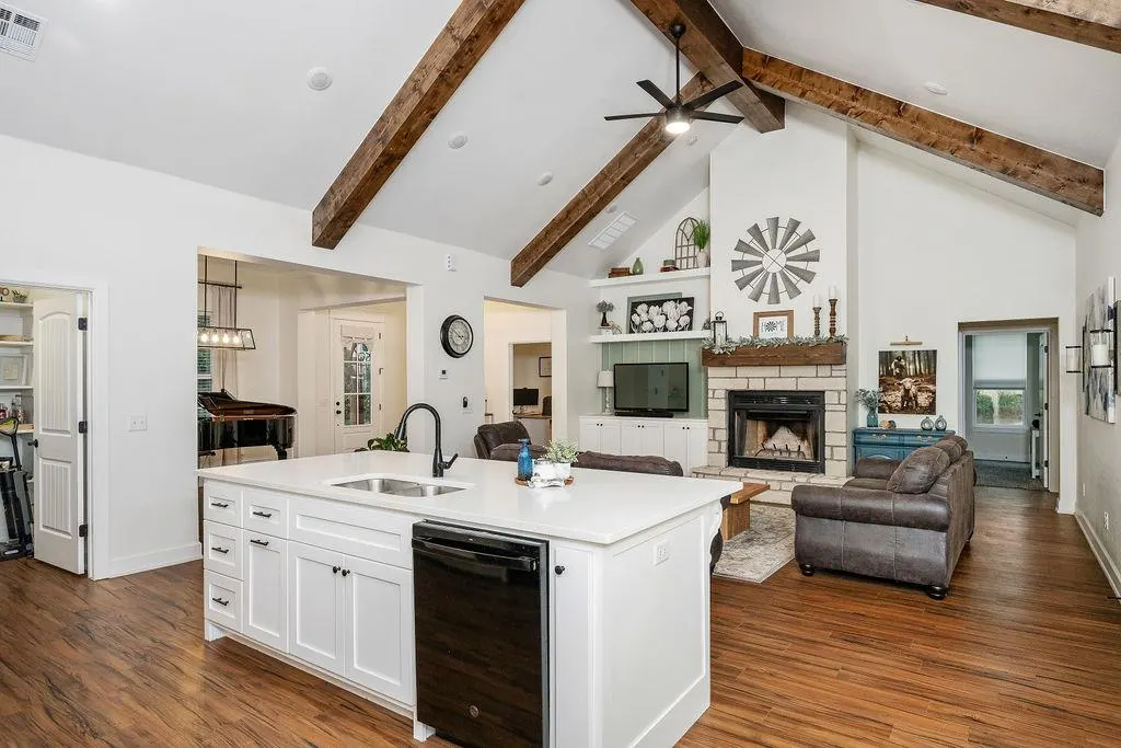 Photo 33 — 2405 Gina Court, Guthrie, OK 73044
