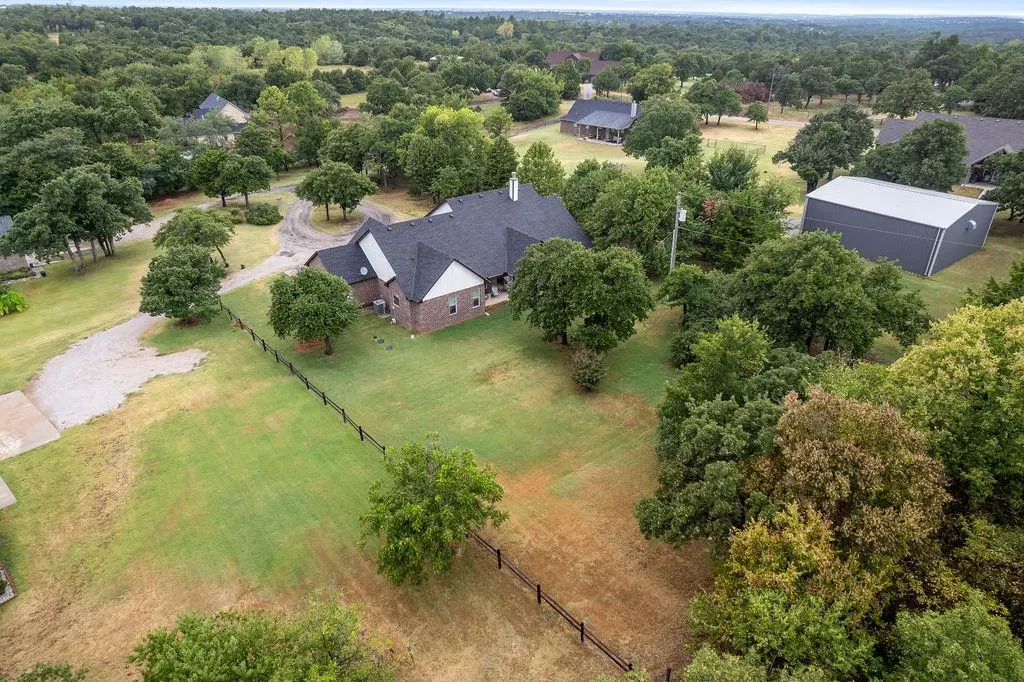 Photo 40 — 2405 Gina Court, Guthrie, OK 73044