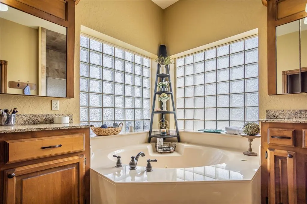 Photo 31 — 24191 E 996 Road, Weatherford, OK 73096