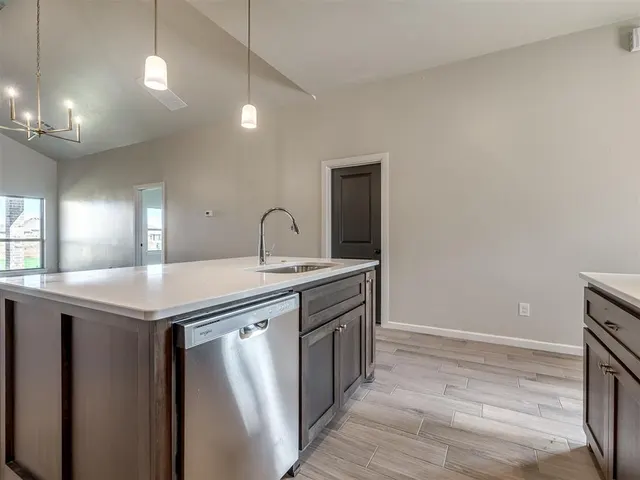 Photo 5 — 11913 NW 118th Street, Yukon, OK 73099