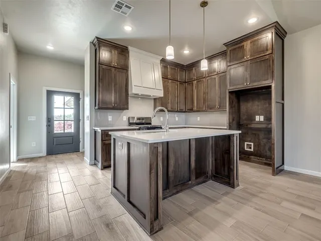 Photo 7 — 11913 NW 118th Street, Yukon, OK 73099