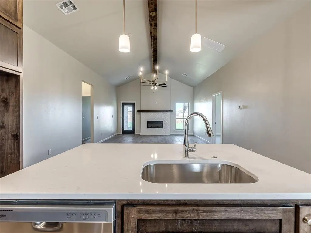 Photo 8 — 11913 NW 118th Street, Yukon, OK 73099