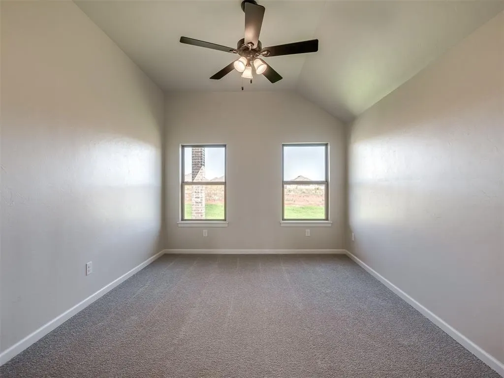Photo 12 — 11913 NW 118th Street, Yukon, OK 73099