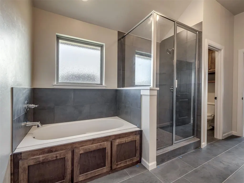 Photo 17 — 11913 NW 118th Street, Yukon, OK 73099