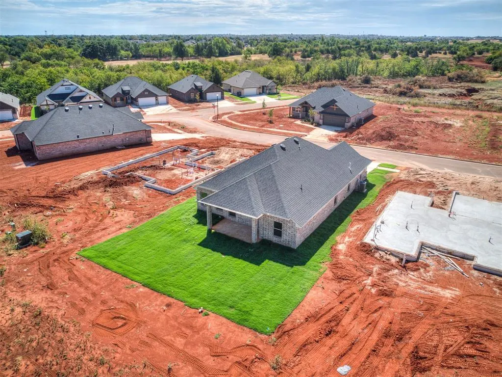 Photo 41 — 11913 NW 118th Street, Yukon, OK 73099