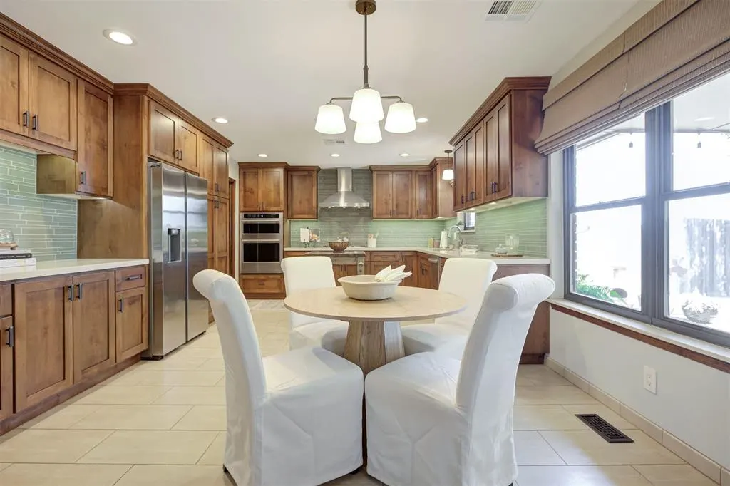 Photo 8 — 13004 Burlingame Avenue, Oklahoma City, OK 73120