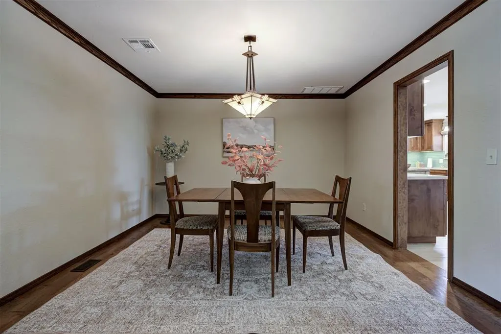 Photo 13 — 13004 Burlingame Avenue, Oklahoma City, OK 73120