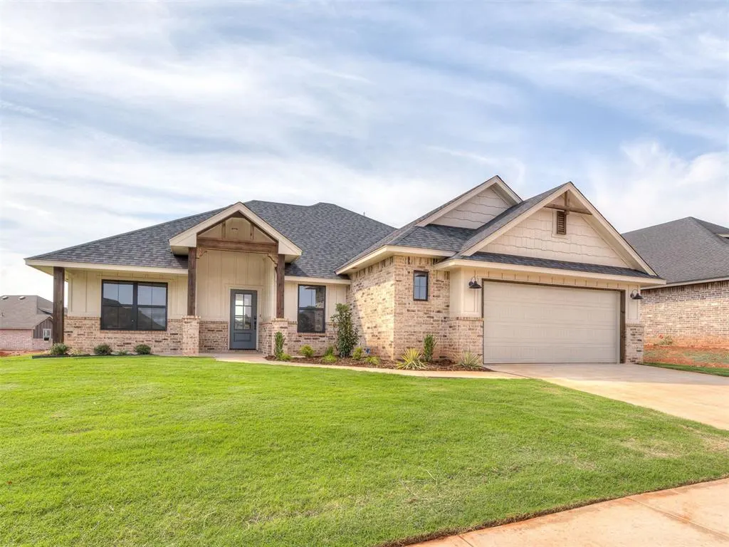 Front exterior — 11900 NW 119th Street, Yukon, OK 73099