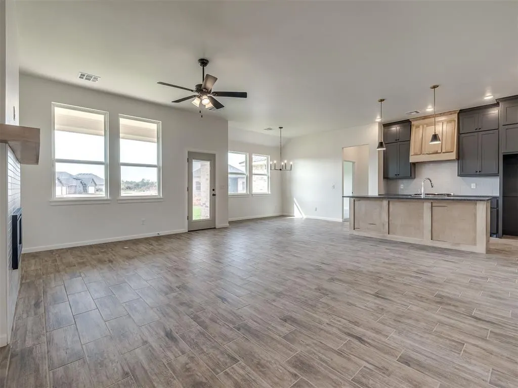 Photo 4 — 11900 NW 119th Street, Yukon, OK 73099