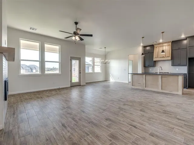 Photo 4 — 11900 NW 119th Street, Yukon, OK 73099