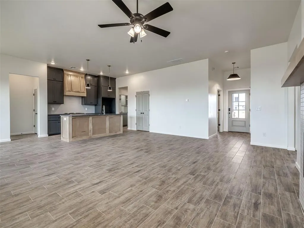 Photo 5 — 11900 NW 119th Street, Yukon, OK 73099