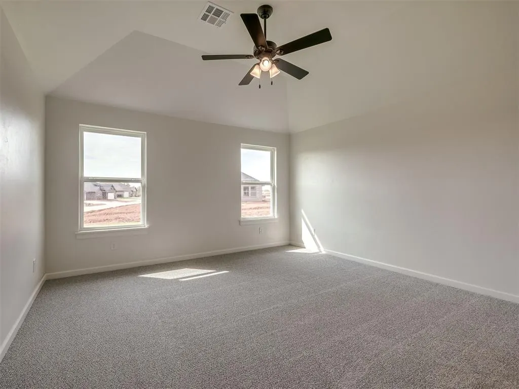 Photo 18 — 11900 NW 119th Street, Yukon, OK 73099